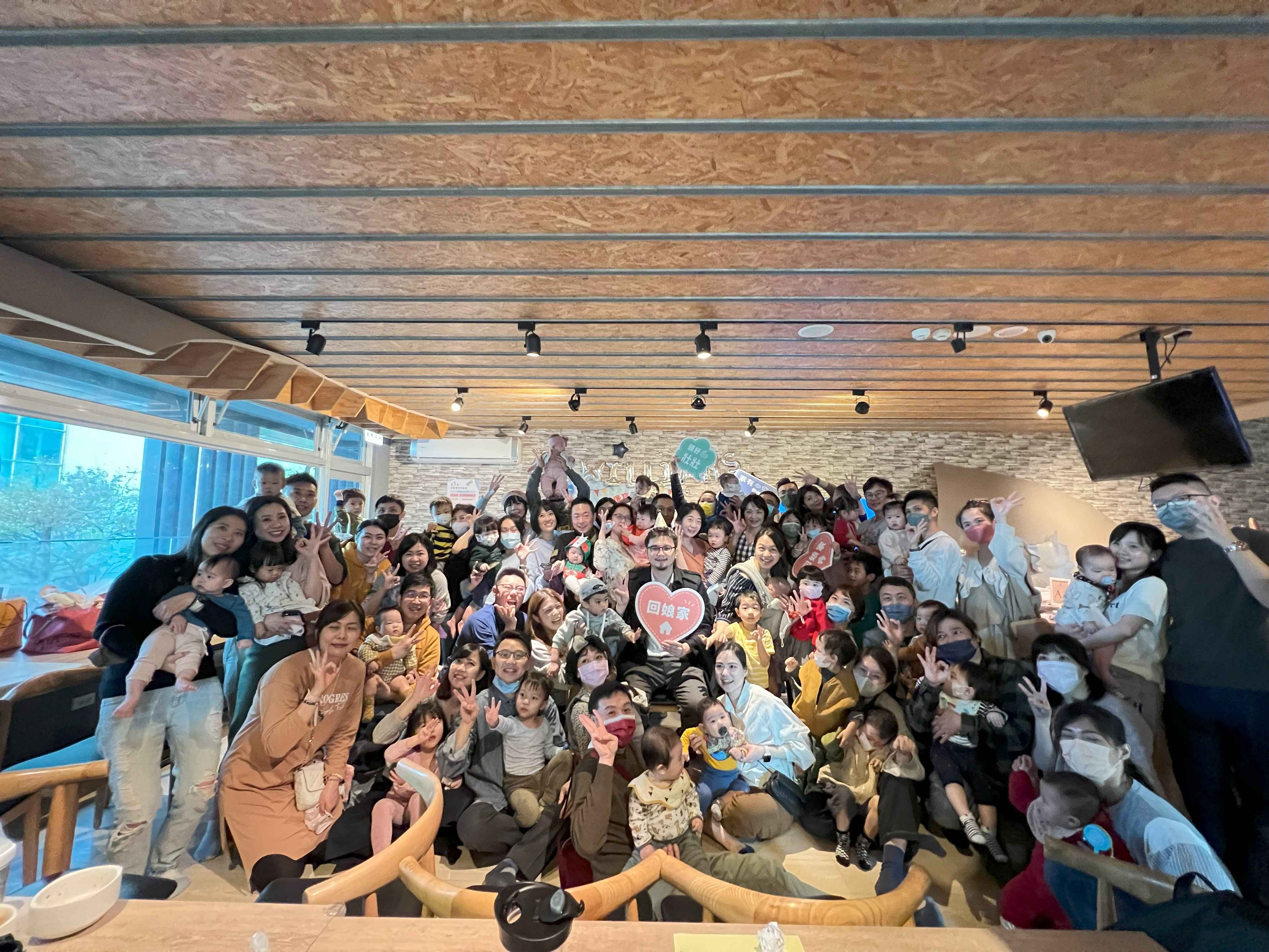 威廉寶寶回娘家大合照